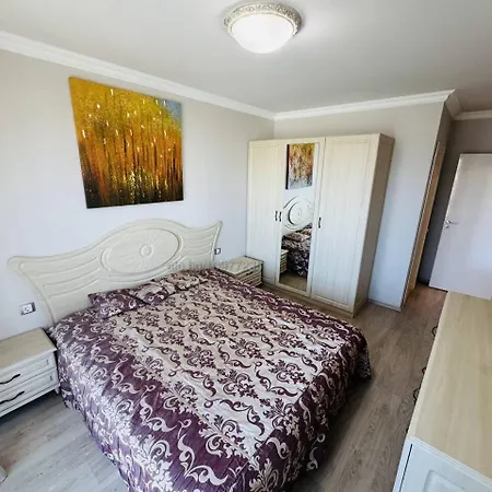 2 Bedroom In Rose Gardens With Pool & Sea View *