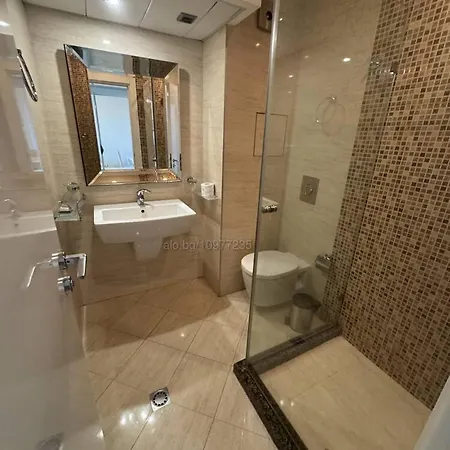 2 Bedroom In Rose Gardens With Pool & Sea View Pomorie